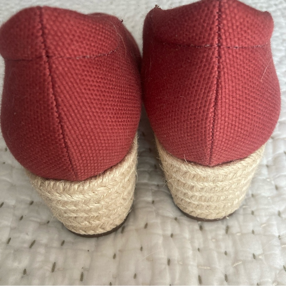 Abeo Red Espadrilles- Brand New- Sz 8M - Picture 8 of 8